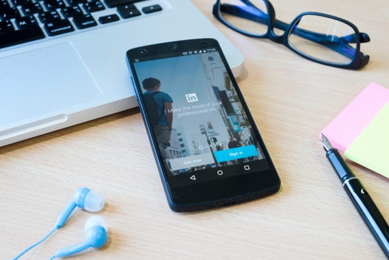 Let’s Get Social: A Step by Step Guide to Social Media for Lawyers 6 LinkedIn for Lawyers